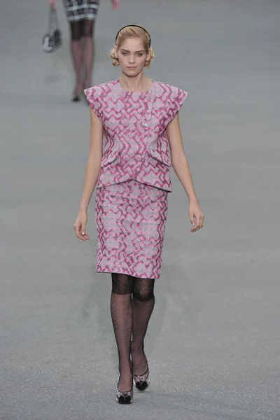 Look 1